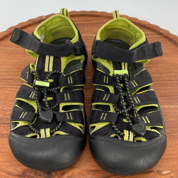 KEEN Newport H2 Sandals, Kids/Youth Size 5 - Picture 4 of 10